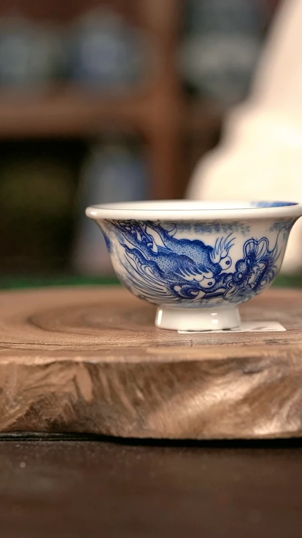 刚**过手绘手绘高温现代瓷   气 有暇 苍龙小压70c