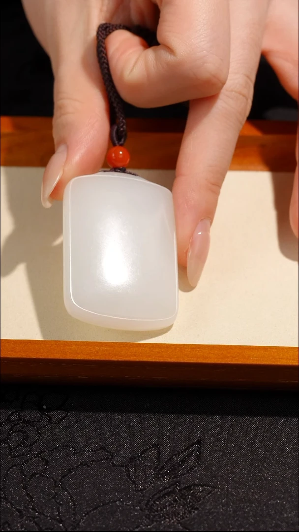 吊坠(不含链)未镶嵌和田玉（白玉）和田玉白玉无事牌 约34.75g