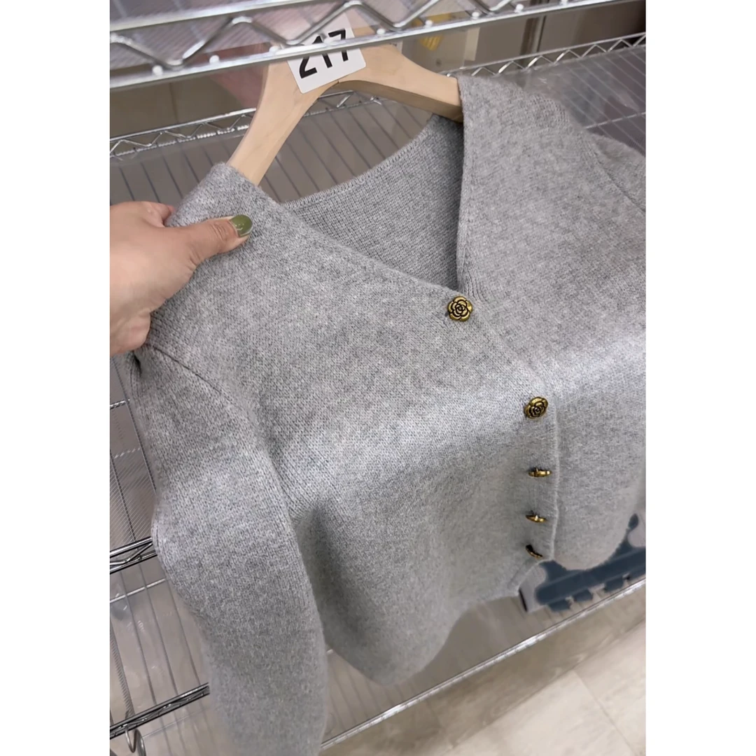 2052【山茶花扣开衫】秋冬宽松显瘦时尚洋气针织衫女士韩版毛衣外套