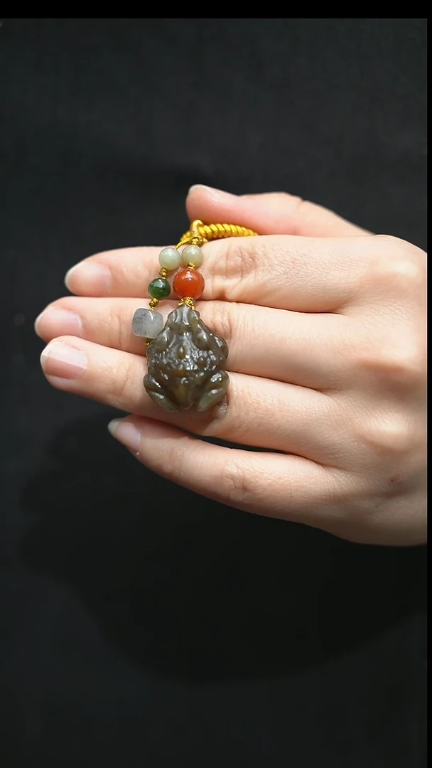 颈饰未镶嵌和田玉呱呱来财