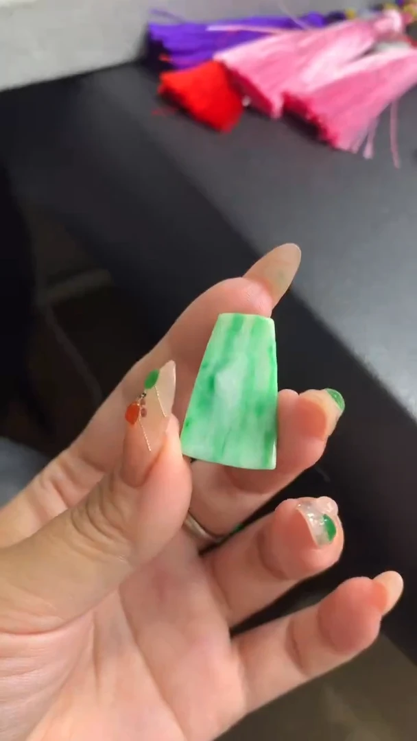 【闪购商品】定制翡翠未镶嵌翡翠