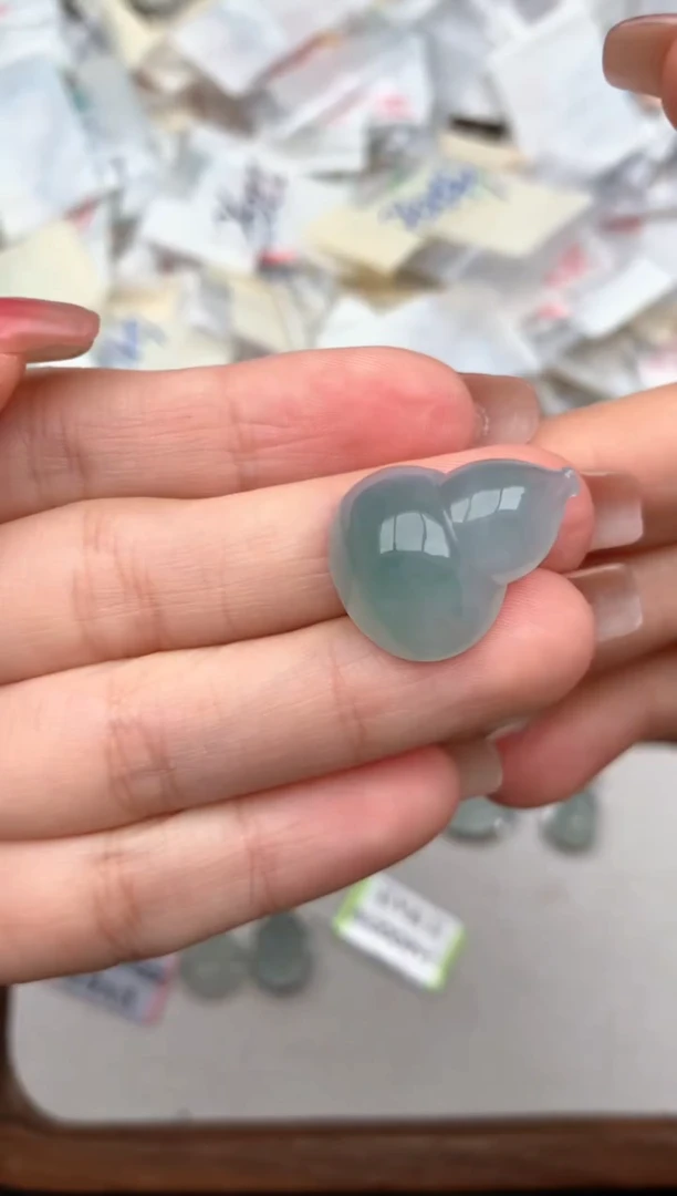 未镶嵌挂件翡翠1