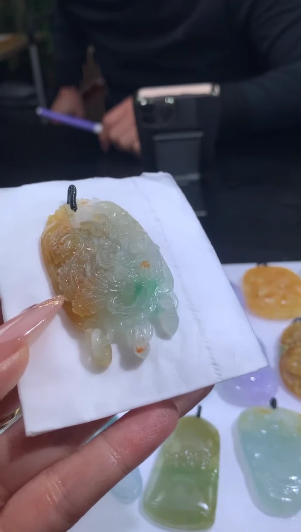 未镶嵌定制翡翠卉**语翡翠