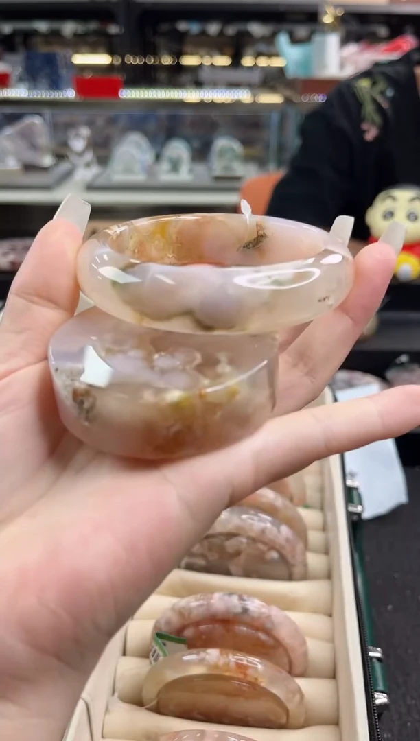 未镶嵌手镯石英质玉63圈口（赠品镯心）697271