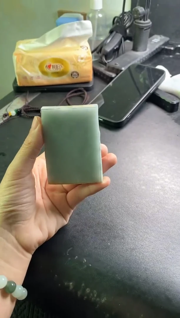 未镶嵌边料定制不退不换定制翡翠小**电财神