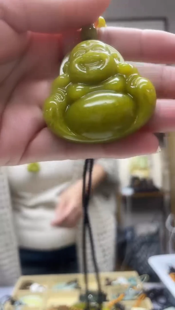 未镶嵌岫玉吊坠·