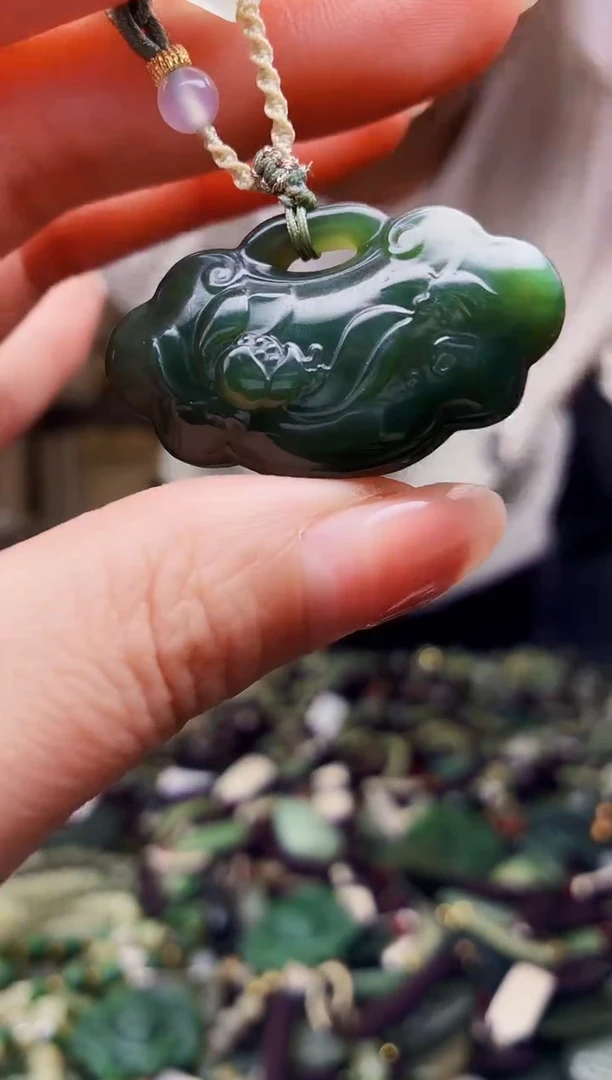 颈饰未镶嵌和田玉多样性发货，拍一发一
