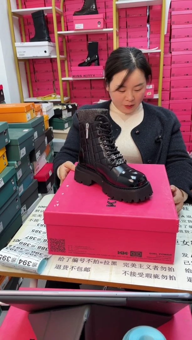 乐福鞋kiss Kitty撤柜特卖