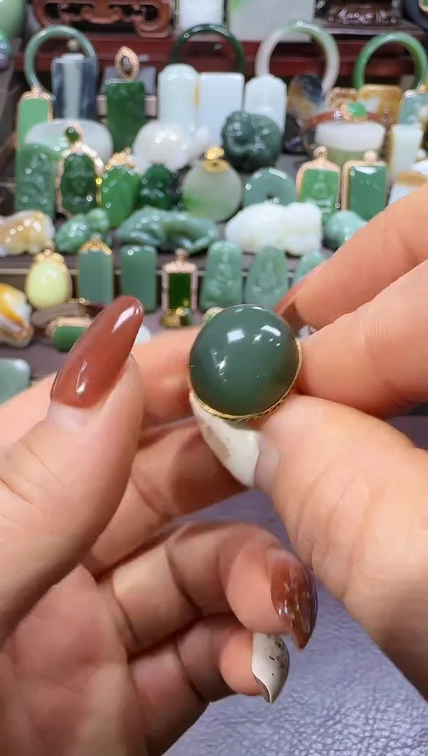 18K金镶嵌和田玉挂件【宏0101】62