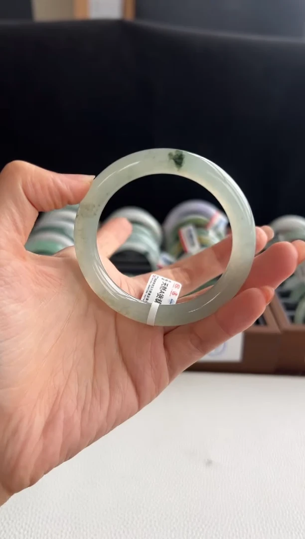 翡翠手镯未镶嵌S092号54.3*8.8*8.9