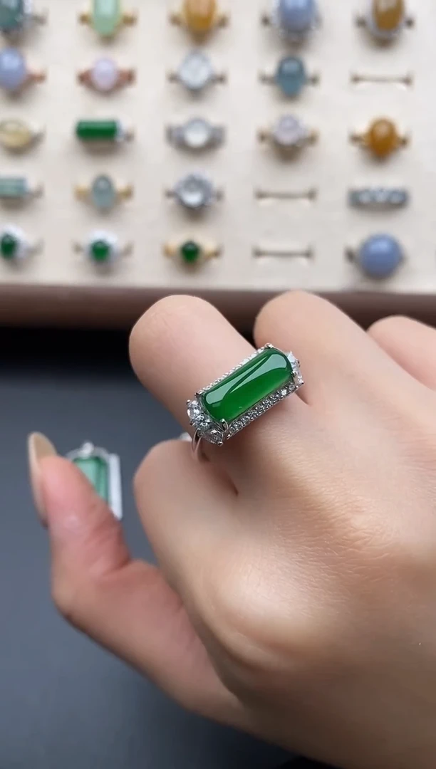 银S925镶嵌戒指翡翠一物一证一礼盒