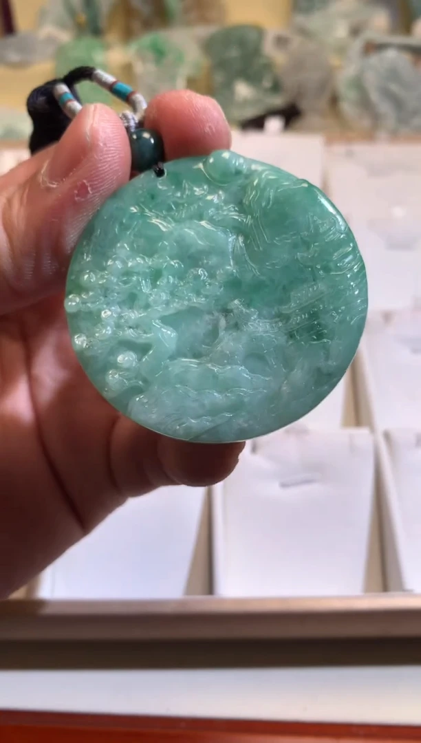 【闪购商品】翡翠颈饰未镶嵌02/18/2222