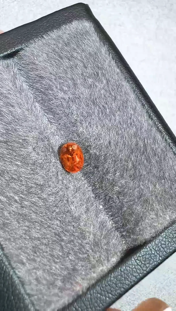 【闪购商品】石榴石（芬达石）裸石未镶嵌4*6mm