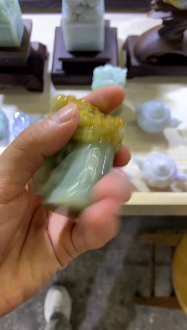 未镶嵌挂件翡翠猫*翡翠摆件