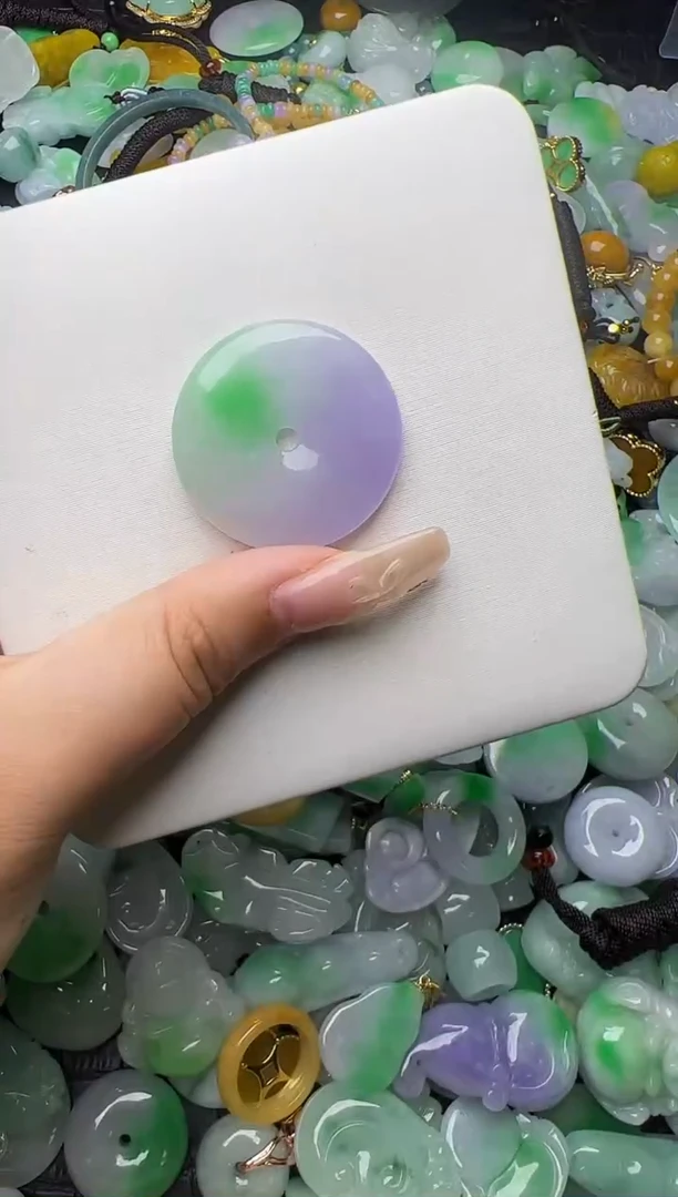 翡翠未镶嵌颈饰天然缅甸翡翠吊坠