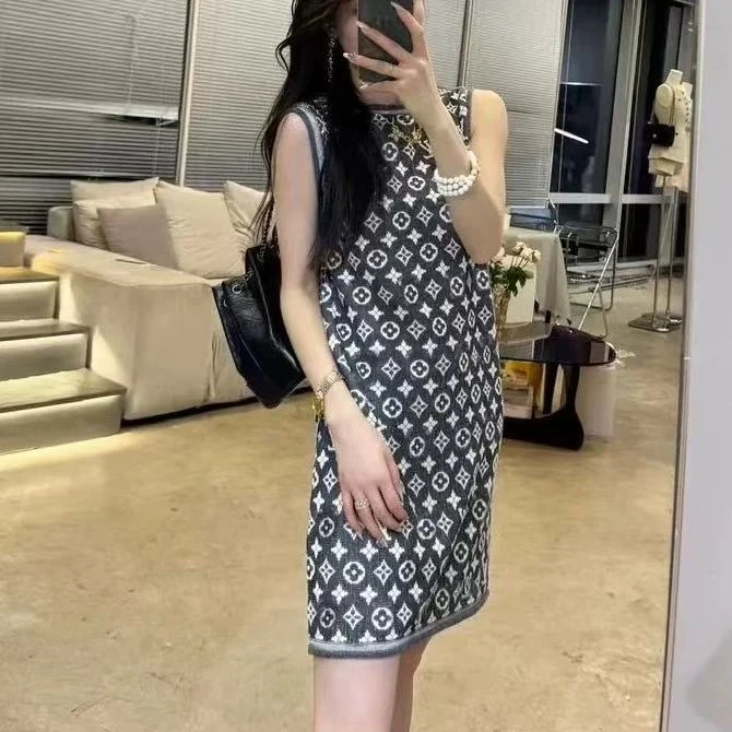 2025夏季新款女装裙子针织直筒无袖连衣裙X888