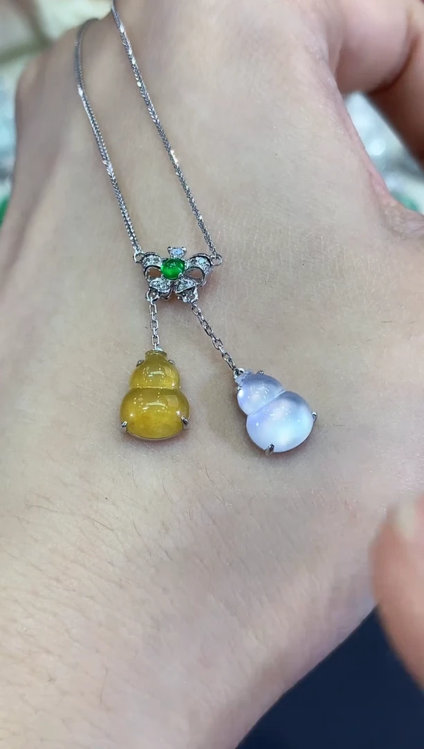 吊坠(不含链)18K金镶嵌翡翠B52