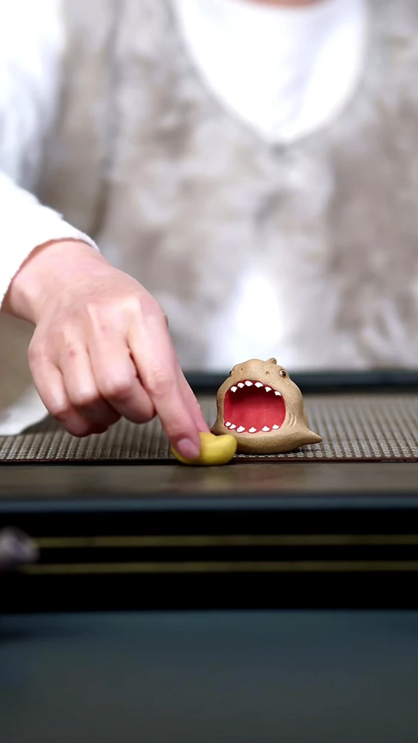 茶壶紫砂茶宠大鲨四方