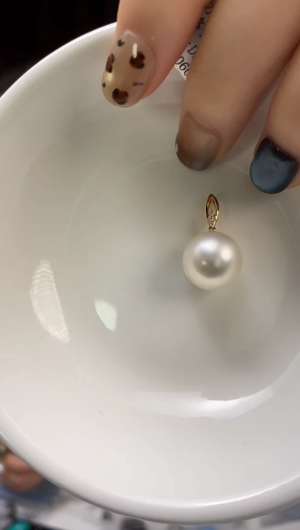 吊坠(不含链)18K金镶嵌海水珍珠12-13澳白珍珠吊坠