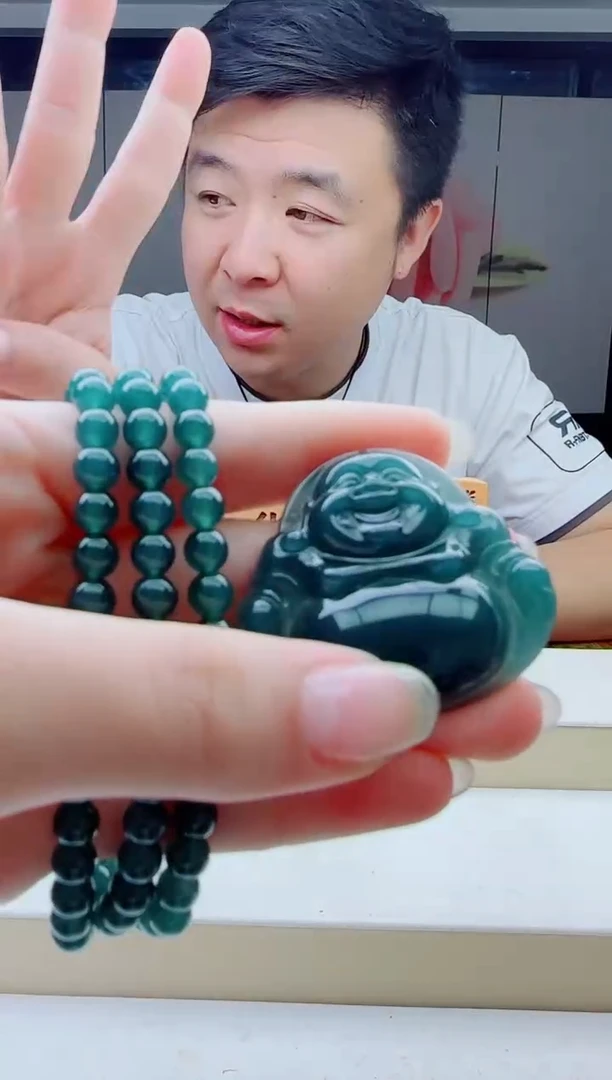 颈饰未镶嵌翡翠多样性发其中一