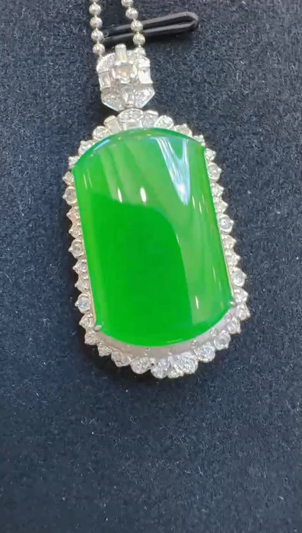 吊坠(不含链)18K金镶嵌翡翠多样性团购发一件