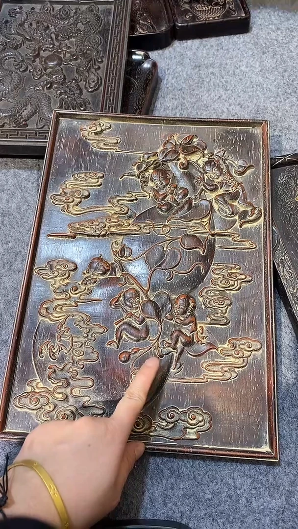 木紫檀雕刻一物一拍