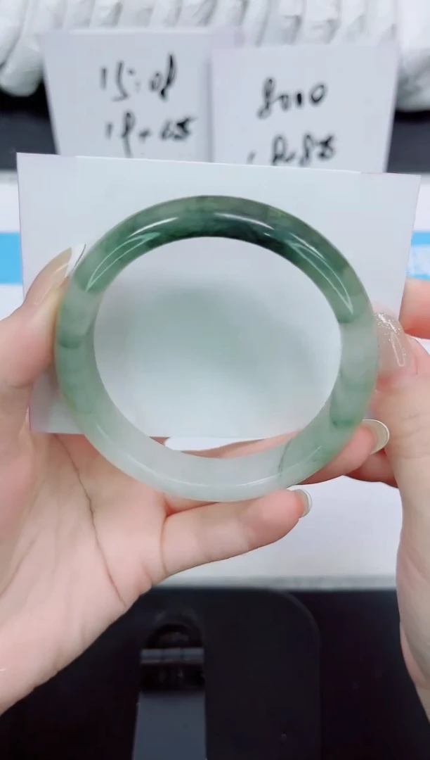 石英质玉手镯未镶嵌44