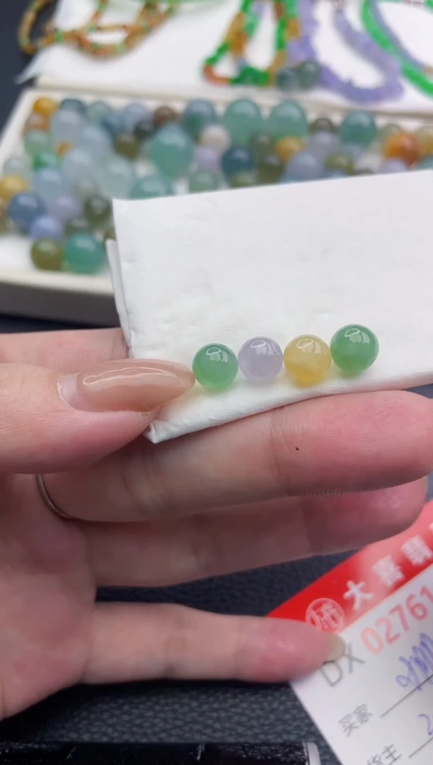 未镶嵌定制翡翠小*友珠子