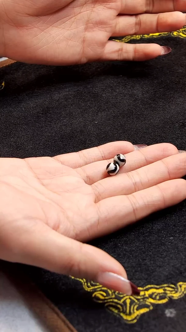 玛瑙/玉髓颈饰未镶嵌1.（微瑕随机发货）