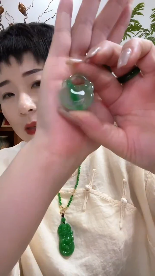 翡翠合金吊坠(赠链)多样性发货854