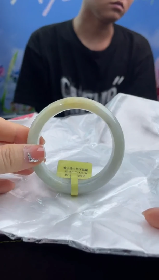 翡翠手镯未镶嵌2  翡翠手镯
