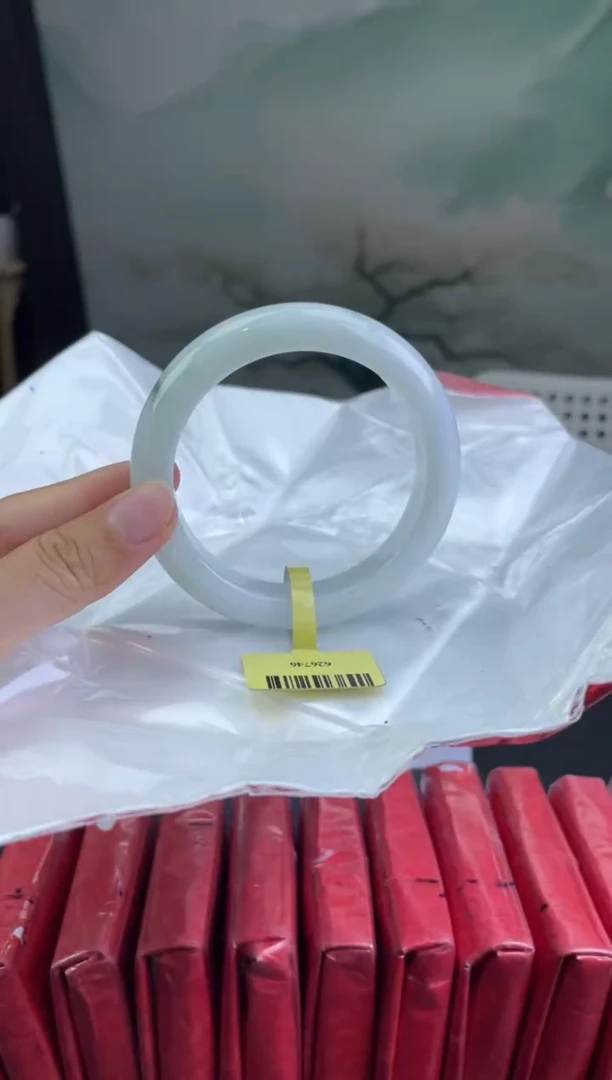 翡翠手镯未镶嵌3翡翠手镯