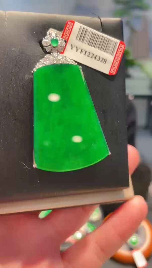 【闪购商品】翡翠颈饰18K金镶嵌A117天然A货翡翠