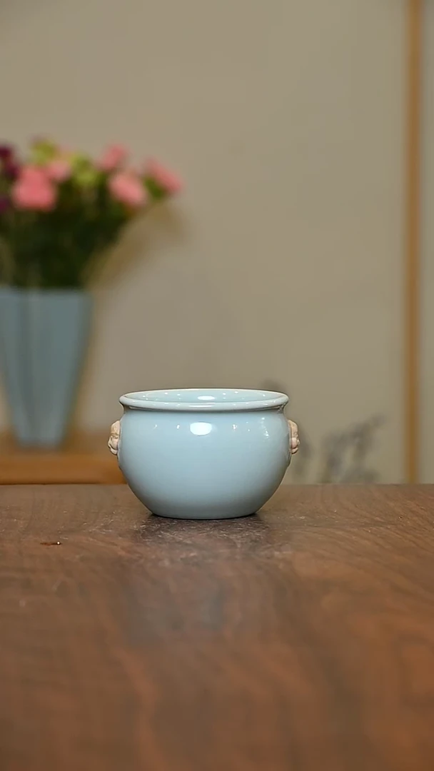 虎头缸杯 天青 微瑕 朱晓辉款