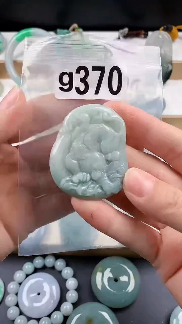 颈饰未镶嵌翡翠天然翡翠吊坠挂件