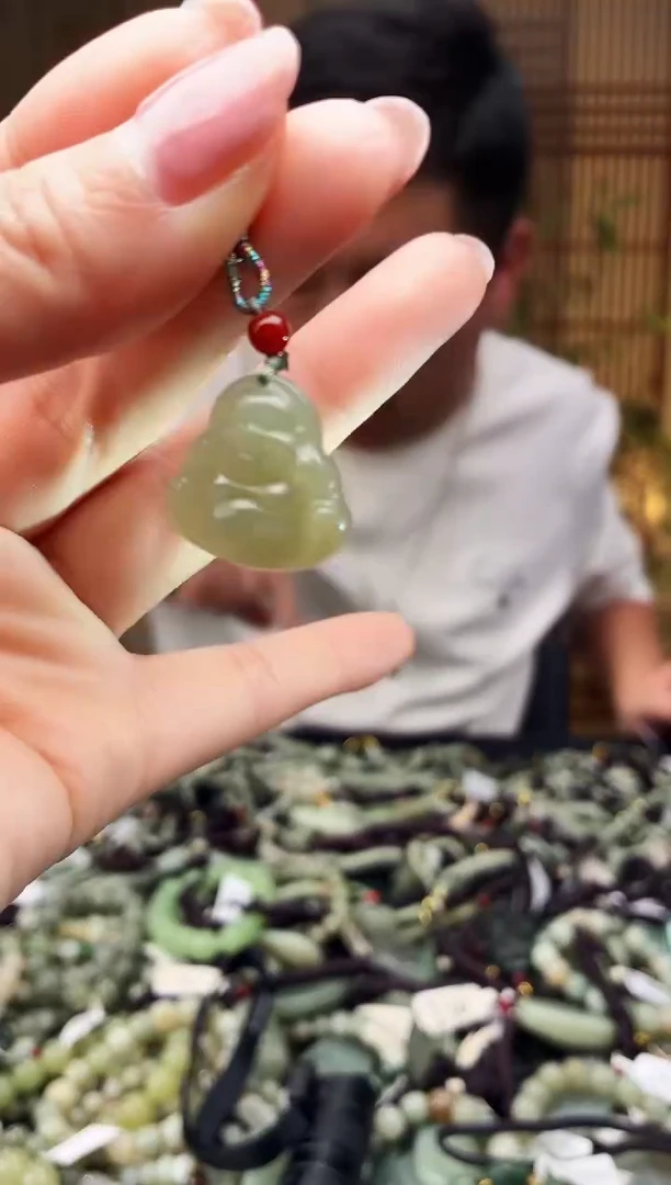 颈饰未镶嵌和田玉多样性发货，拍一发一