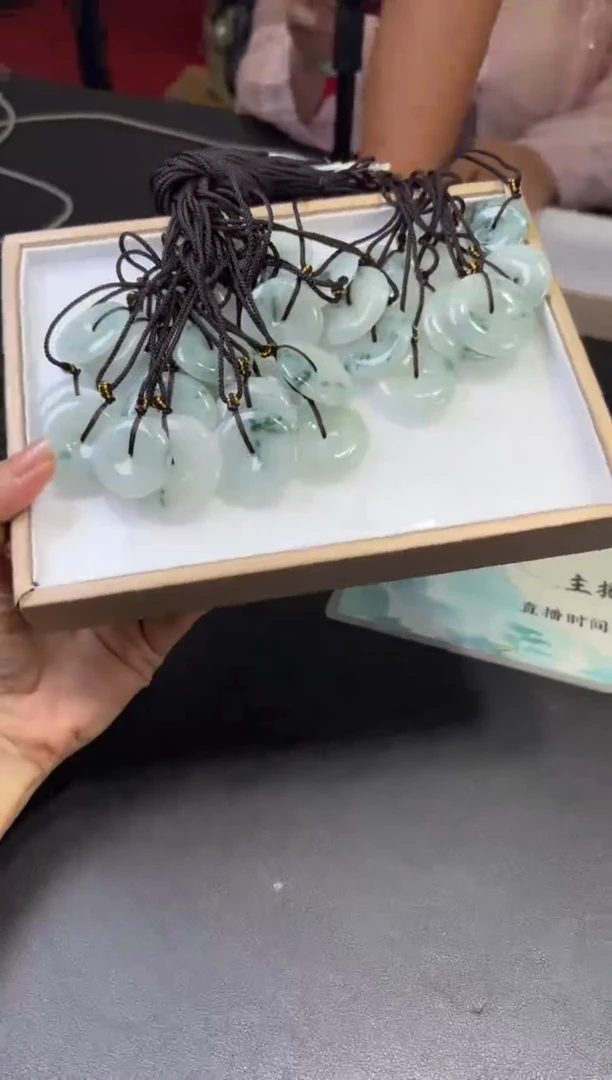 未镶嵌挂件翡翠多样性发一R703131