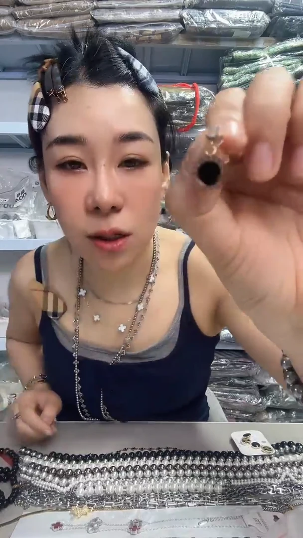 聚酯纤维芳姐饰品福利184