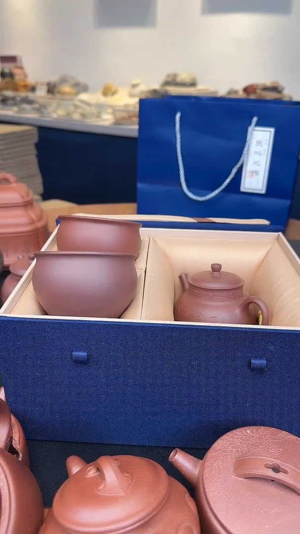 茶壶紫砂台西底槽青岩心刻绘套组