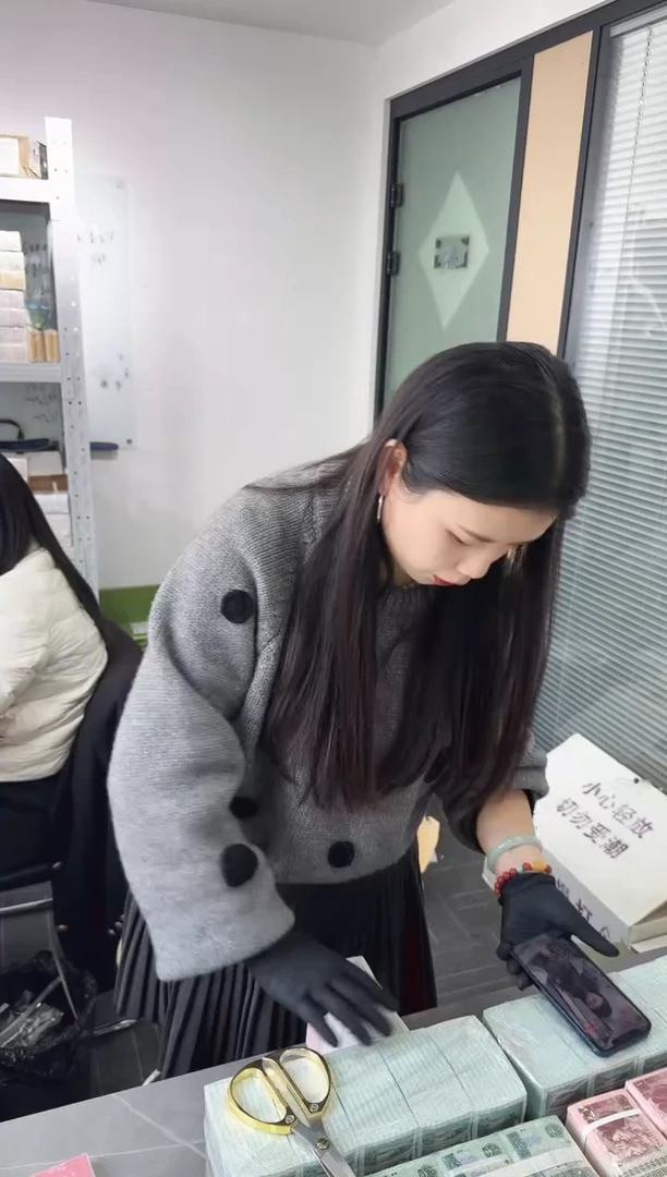 第四套人民币退市纸币 银行保真鉴定 05K 蓝精灵 朦胧号 老虎8