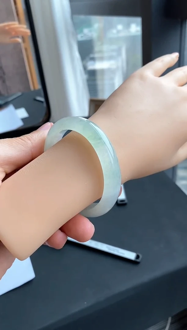 翡翠手镯未镶嵌周***一100号55.2*48*13*8.4正圈