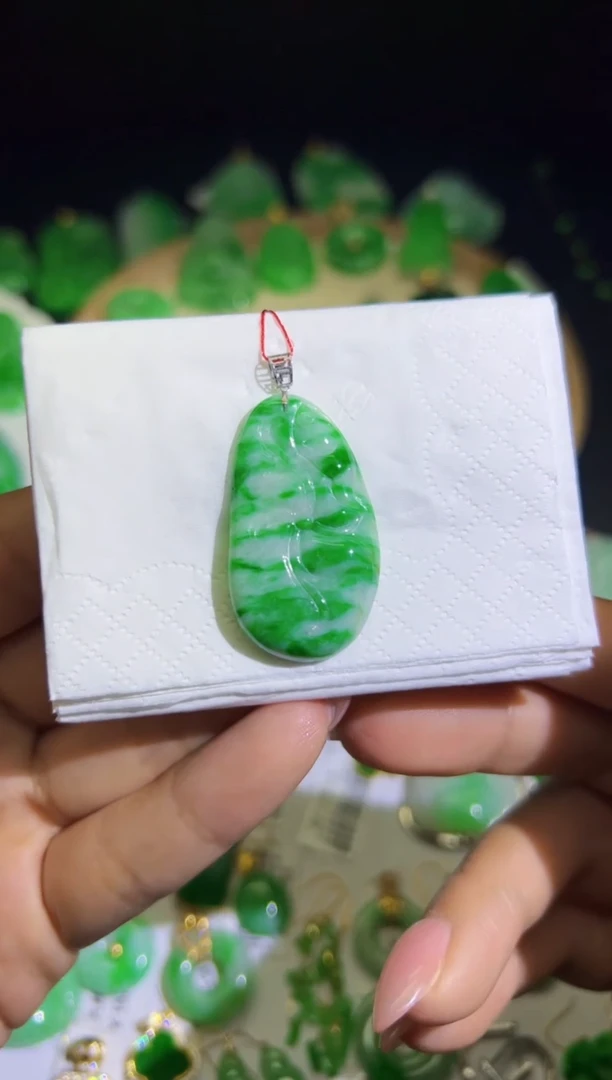 【闪购商品】翡翠颈饰18K金镶嵌Q缅料A货翡翠/支持复检/一件