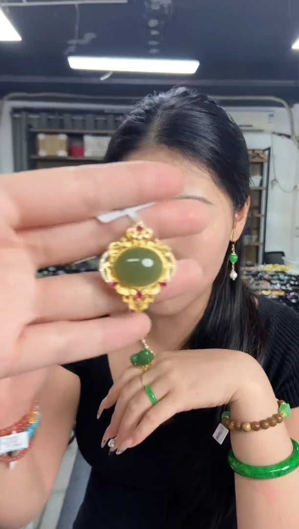 和田玉未镶嵌颈饰闪购链接多样性发其一颜色微差