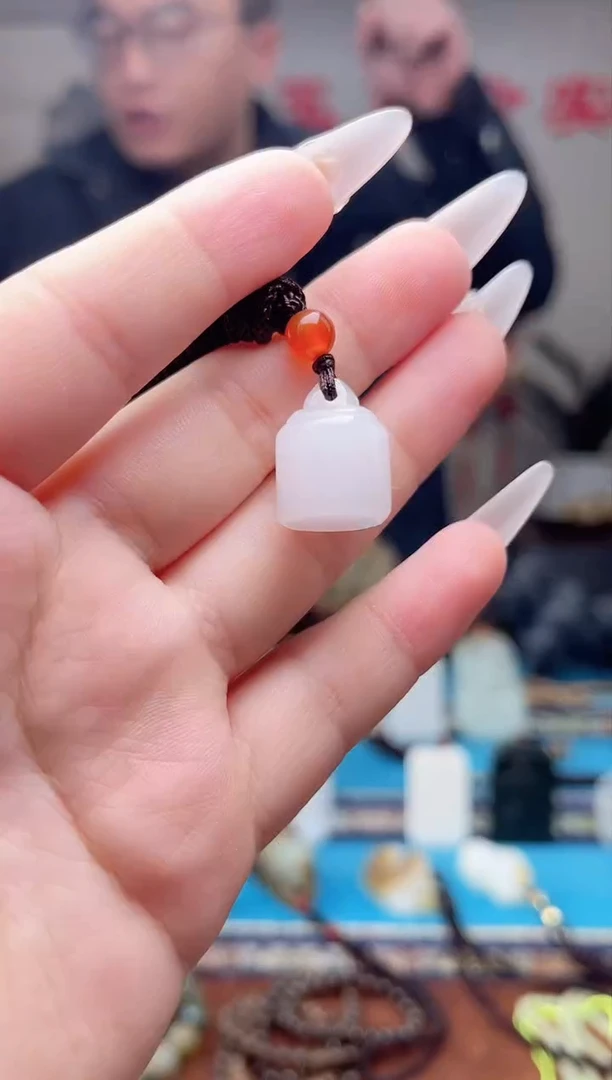 【闪购商品】石英质玉颈饰未镶嵌1