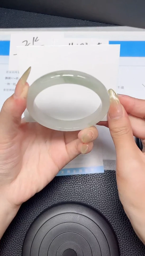 石英质玉手镯未镶嵌292-56.5