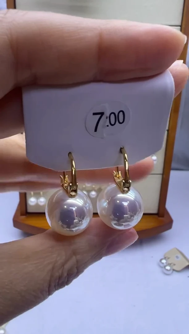 银S925镶嵌耳饰淡水珍珠700