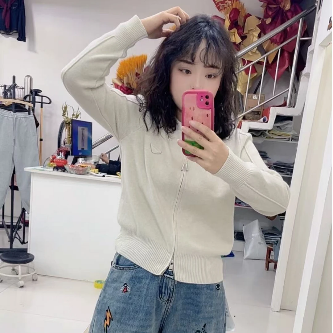 小景推荐10055时尚简单款毛衣开衫-2020