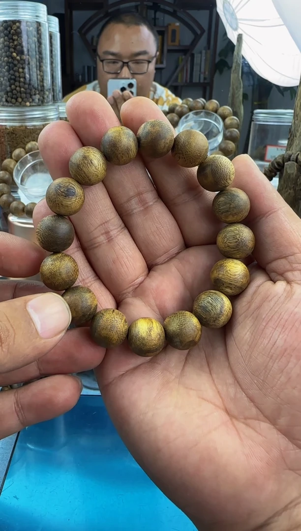 【闪购商品】沉香手串1.4多样性发一