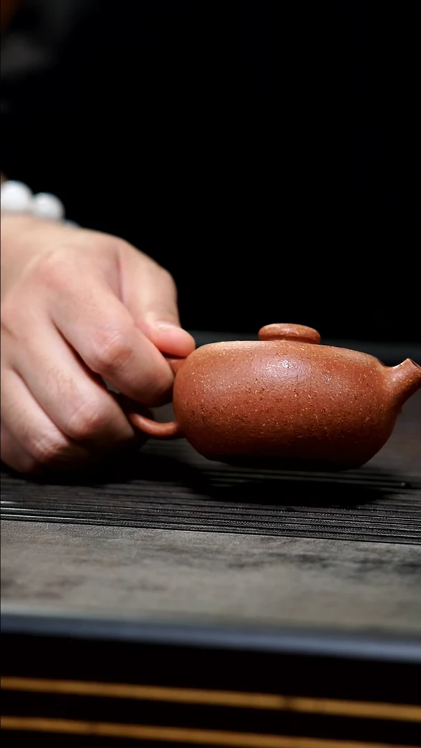 茶壶紫砂01-微瑕全手粗砂红降坡元宝120cc