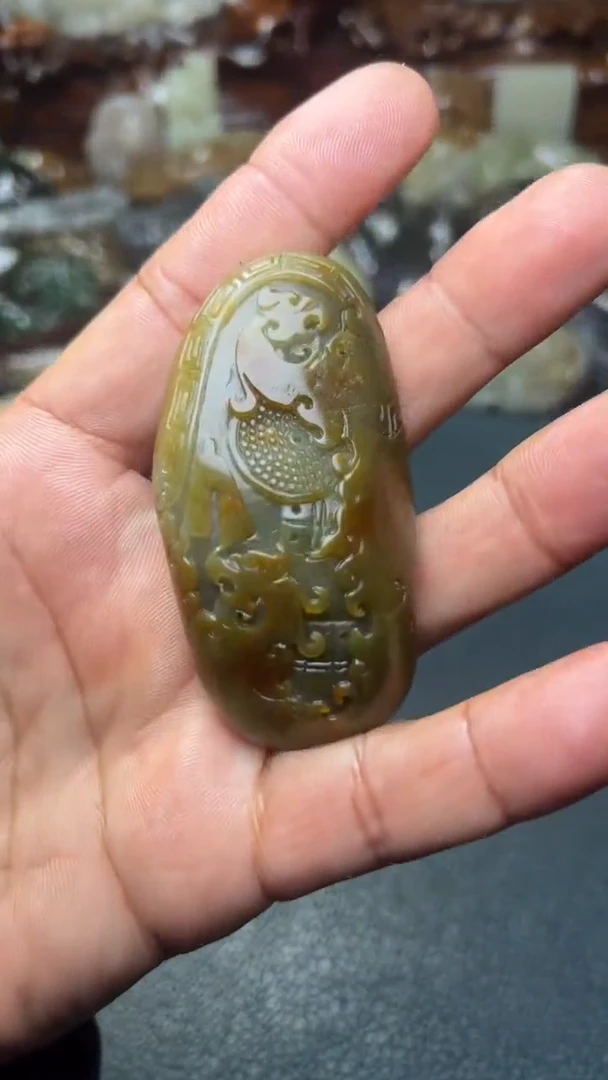 未镶嵌和田玉把件-